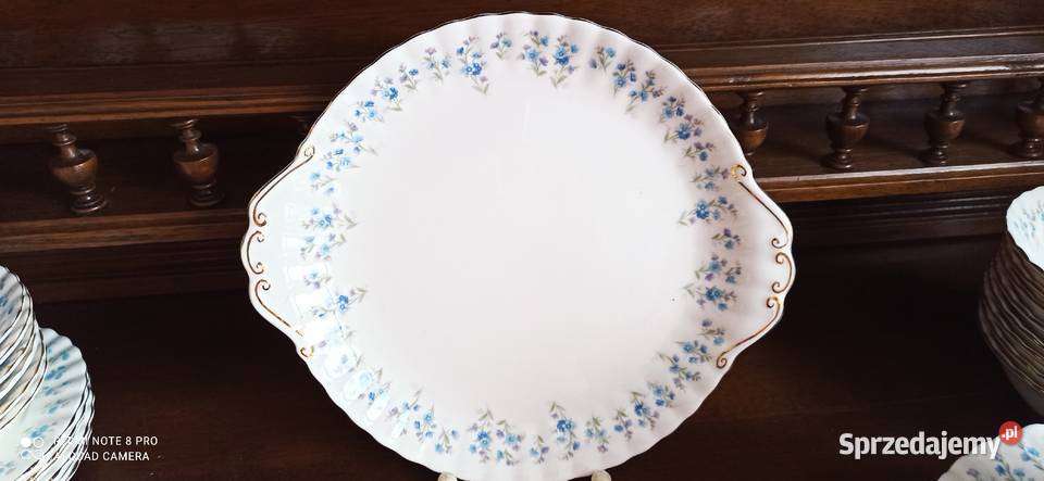 Memory Zane Royal Albert England
Patera Porcelana i szkło Gdańsk