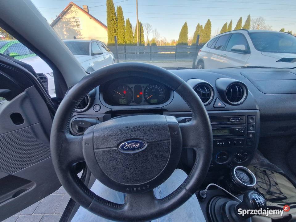 Ford Fiesta 14 4/5 Wiązowna