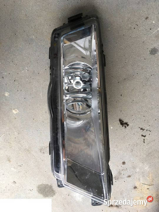 SKODA RAPID HALOGEN PRAWY 5JA941700 Karoseria Kozubszczyzna