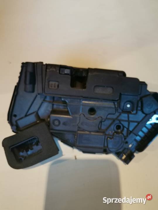 FABIA III ZAMEK DRZWI PRZÓD PRAWY B6C5TB837016C osobowe Choszczno