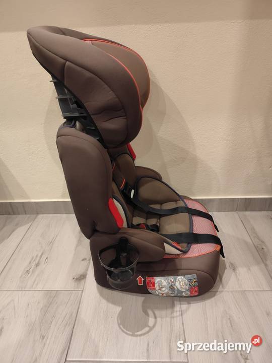 Fotelik samochodowy Fisher sprzedam