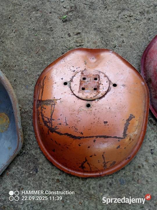 Siedziska metalowe rolnicze PRL loft hooker Słupie