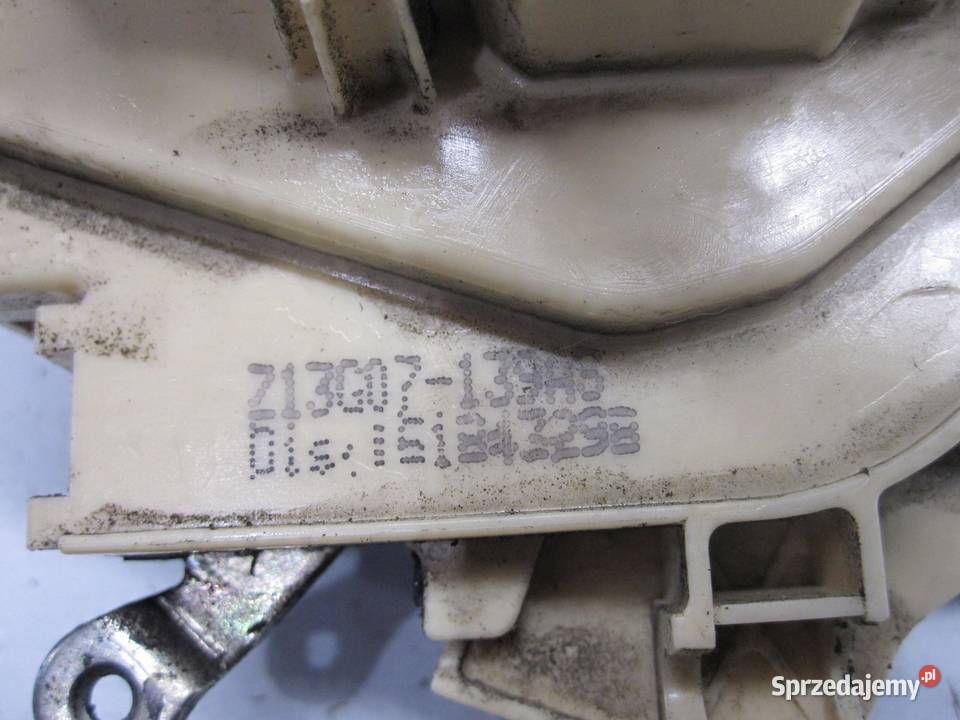 PANDA III 13r zamek lewy przód 51843298