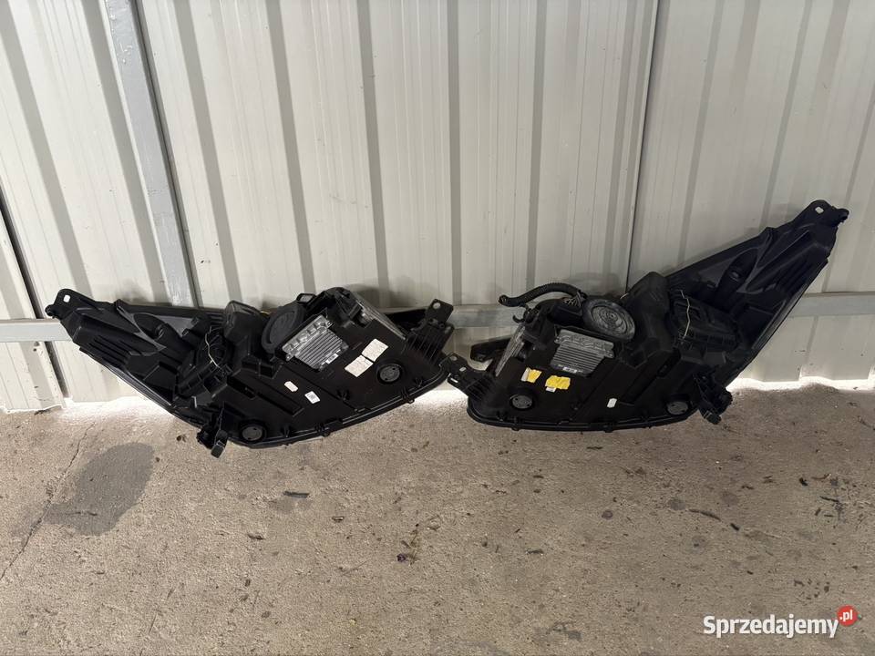 Lampy Przód Przednie Ford Kuga II MK2 Xenon