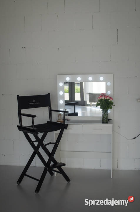 Sprzedam studio fotograficzne z całym sprzętem w