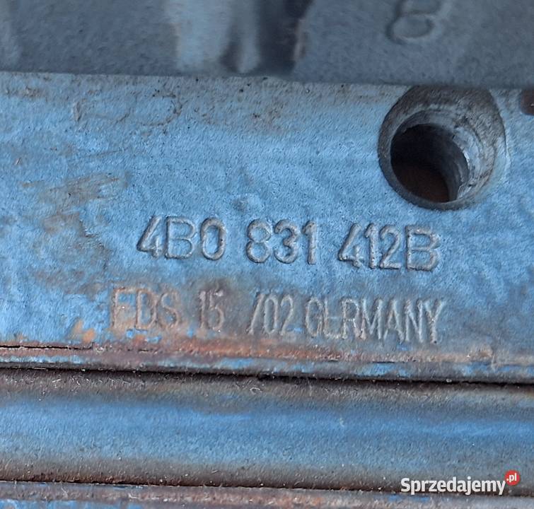 VW PASSAT B5 ZAWIASY DRZWI 3B4833411C 3B4833412C Radom