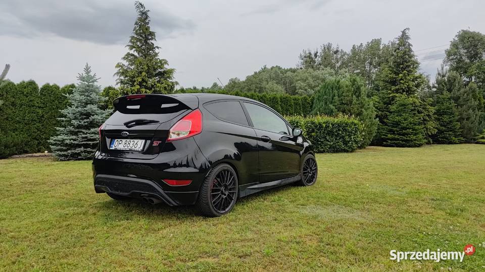 Ford Fiesta ST 16 182 2014 zadbany garażowany Rok produkcji 2014 sprzedam