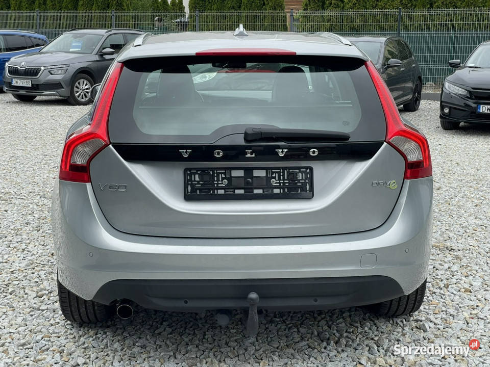 Volvo V60 16 D2 115 2012 skóry climatronic hak Wrocław
