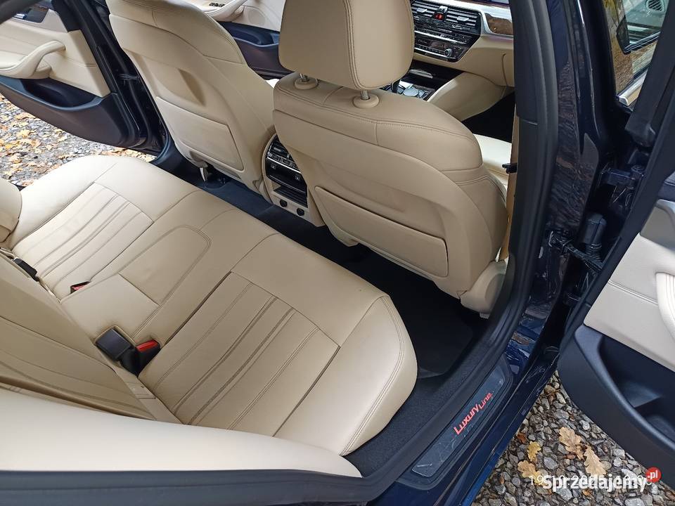 BMW Seria 5 G30 252 xDrive Luxury Line HUD Komorów