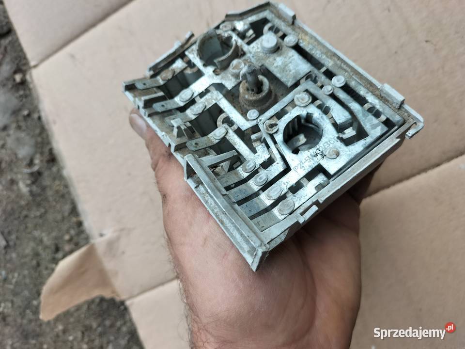 AUDI 80 B3 B4 WKŁAD LAMPY TYŁ LEWY BIAŁY Kamień-Kolonia