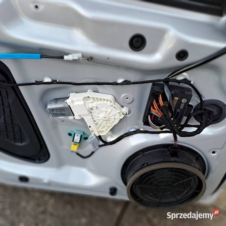 Audi A4 B8 Avant FL drzwi kod lakieru LX7W i Jastrzębie-Zdrój