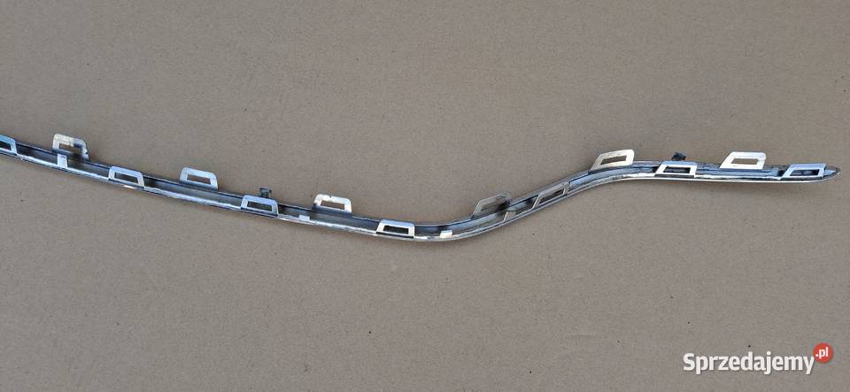 MERCEDES AKLASA W177 LISTWA CHROM ZDERZAKA TYŁ Bieleń