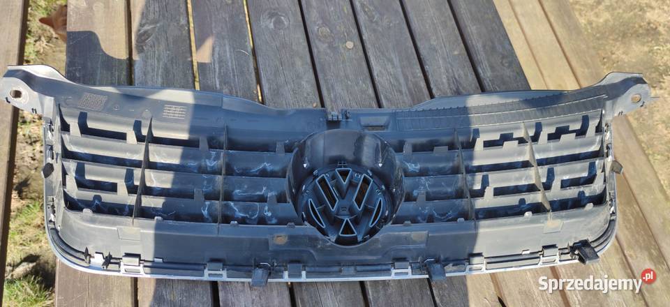 Grill atrapa zderzaka przedniego Passat B5 fl Rok produkcji 2004 Radziejów