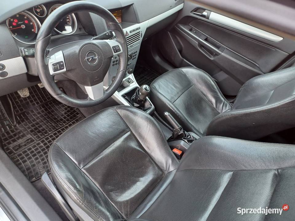 Opel Astra 19 150 wersja cosmo światła przeciwmgielne Złoty Stok