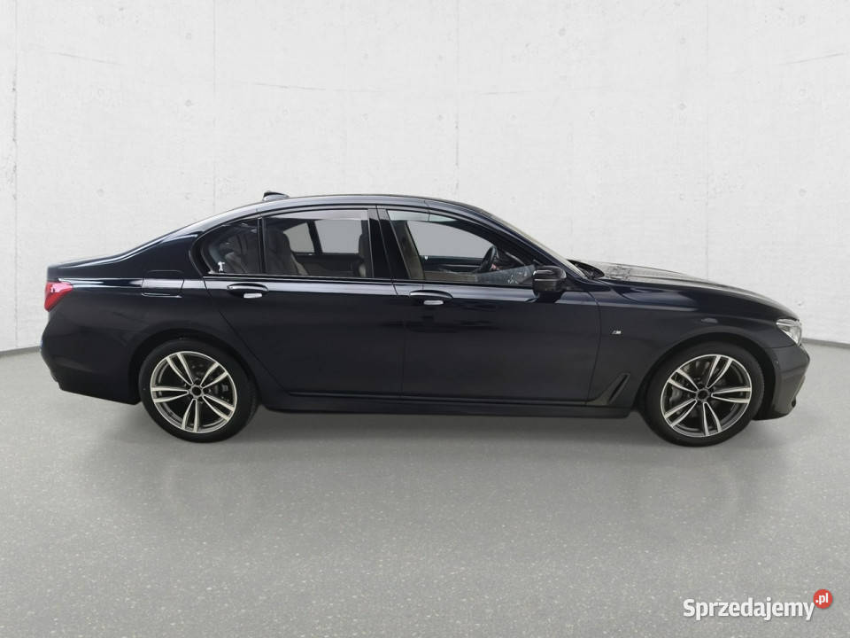 BMW 750 G12 2015 Komorniki