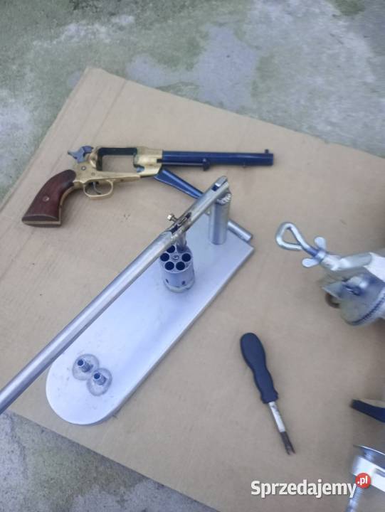 Rewolwer czarnoprochowy Militaria Białogard