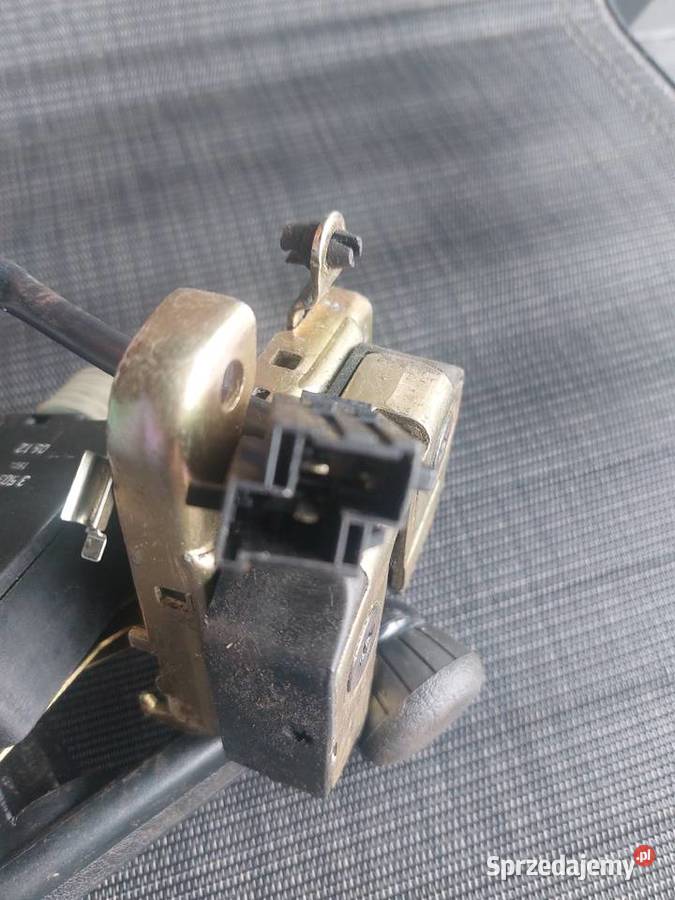 Zamek z siłownikiem Volvo