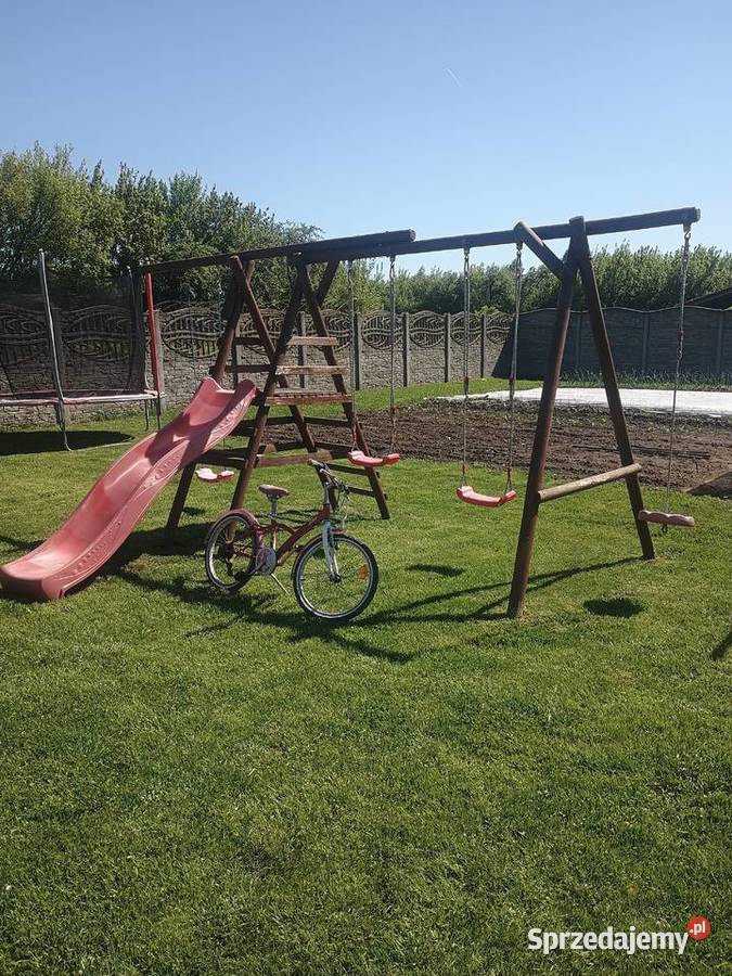 Huśtawka zjeżdżalnia plac zabaw rowerek świętokrzyskie Busko-Zdrój