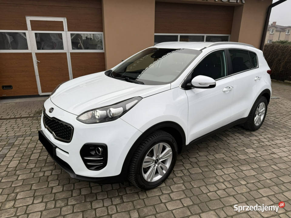 Kia Sportage Rej012017 16 132 klima Navi Kamera Rok produkcji 2016 Orzech
