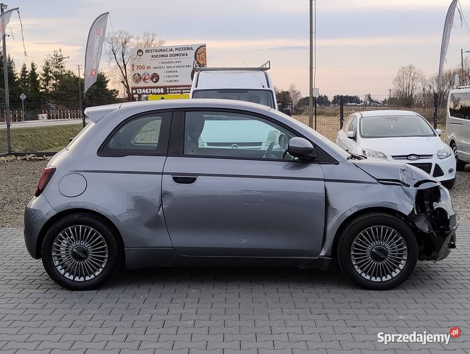 Fiat 500e 2022r Lekko uszkodzony Pali i jeździ uszkodzony Zarszyn