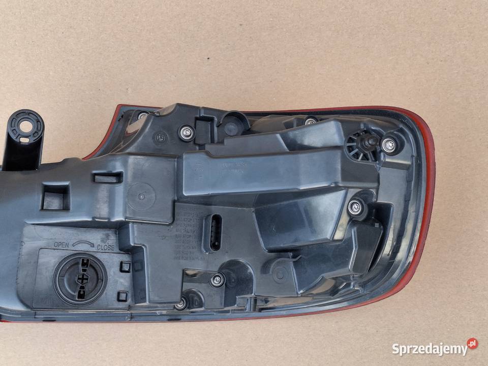 BMW 2 F22 F23 F87 LAMPA LEWY TYŁ LEWA TYLNA Lampy tylne Bieleń sprzedam