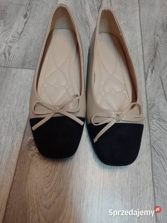 3940 Beżowo czarne baleriny wieczorowe na Kraków