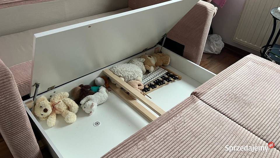 Dwuosobowa sofa jasny blady róż