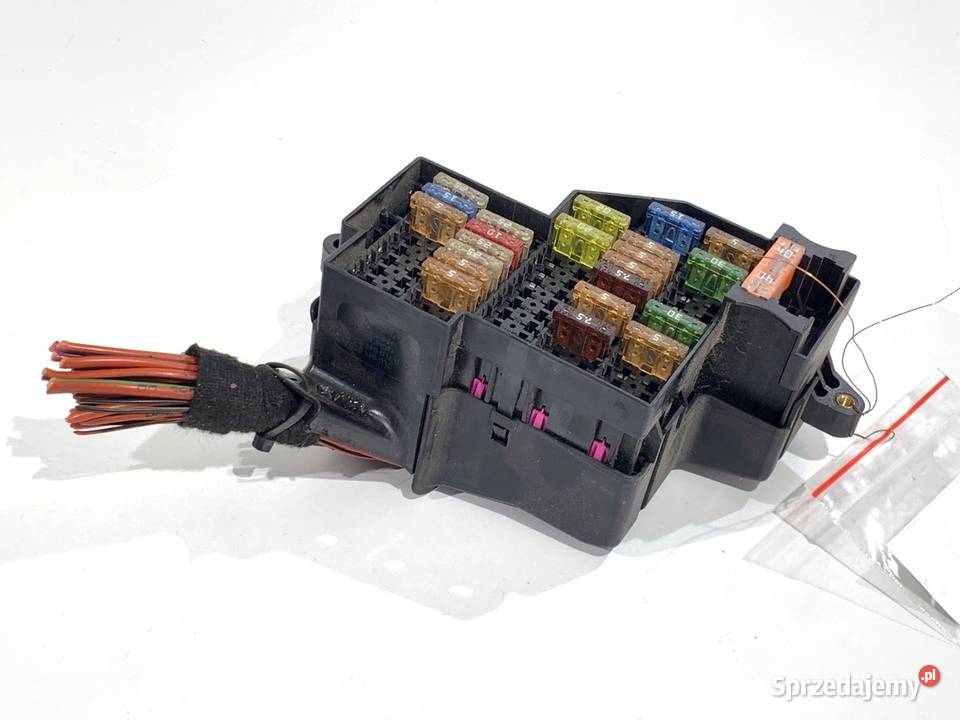 SKRZYNKA BEZPIECZNIKÓW PORSCHE PANAMERA sprzedam