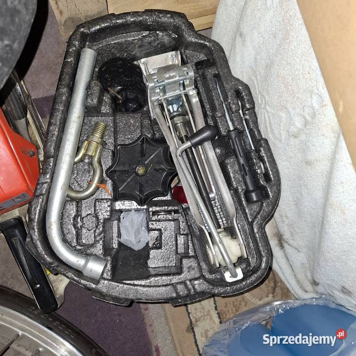 Wkładka koła zapasowego golf 4 lewarek klucz pomorskie Gdynia sprzedam