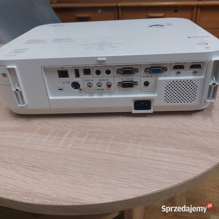 rzutnik projektor Nec M322H