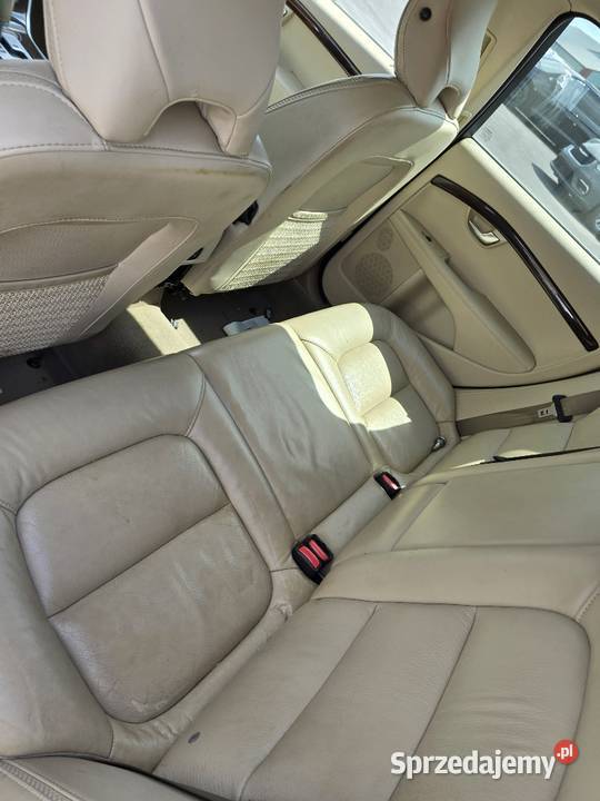 Kompletne wnętrze Volvo XC70 2013r osobowe