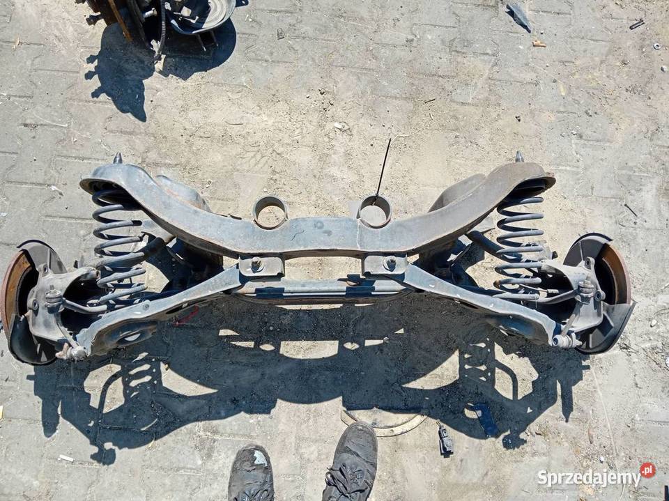 BELKA SANKI TYŁ FORD KUGA MK1 osobowe sprzedam