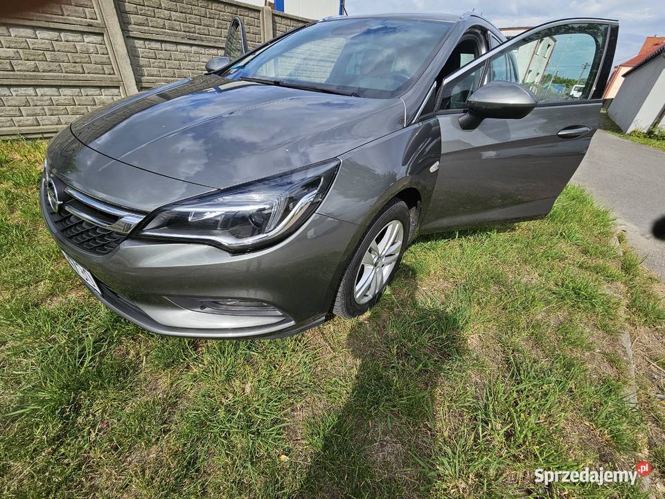 Opel Astra SportsTurer benzyna Nowogard sprzedam