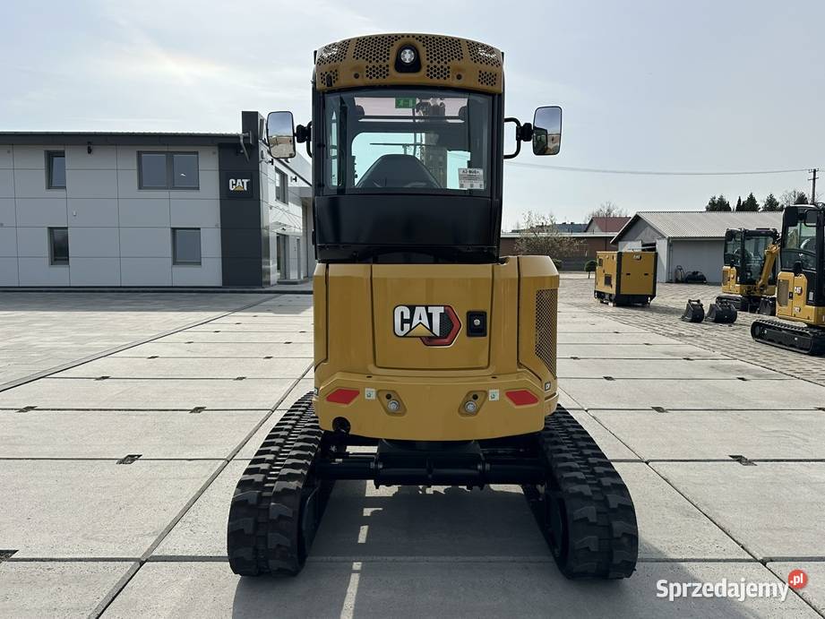 FABRYCZNIE NOWA MINIKOPARKA CATERPILLAR 3027 CR Rok produkcji 2025 Koparki Tuliszków