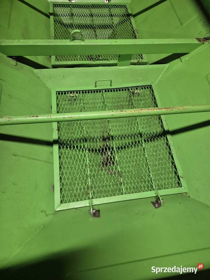 Rozsiewacz nawozów UNIA Brzeg N039 MX 1600L małopolskie