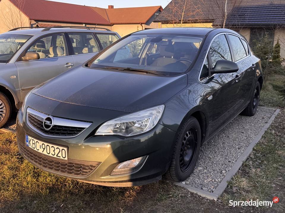 Opel Astra J 17 Diesel Polski Salon lakier metallic śląskie Pińczyce