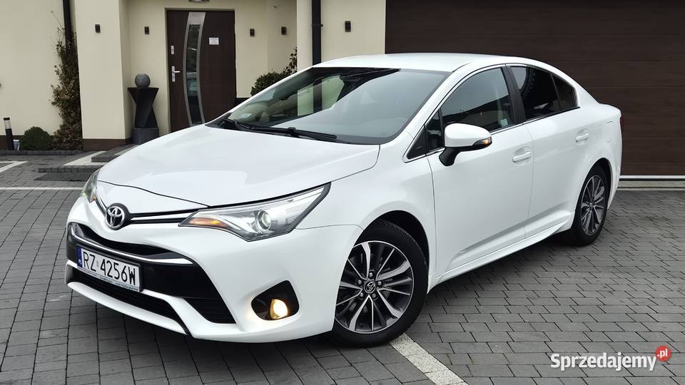 TOYOTA AVENSIS Bezwypadkowa Polski salon serwis Kraków sprzedam