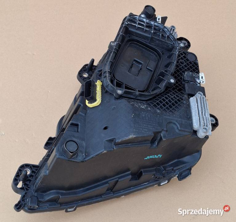 VOLVO FH5 FH 5 REFLEKTOR PRAWY FULL LED LAMPA Bieleń