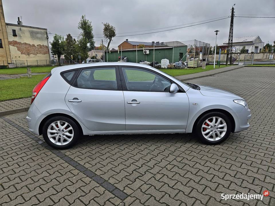 Hyundai i30 16 benzyna klima skóry zadbany