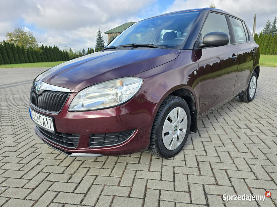 koda Fabia 12Benzyna Salon centralny zamek Kutno