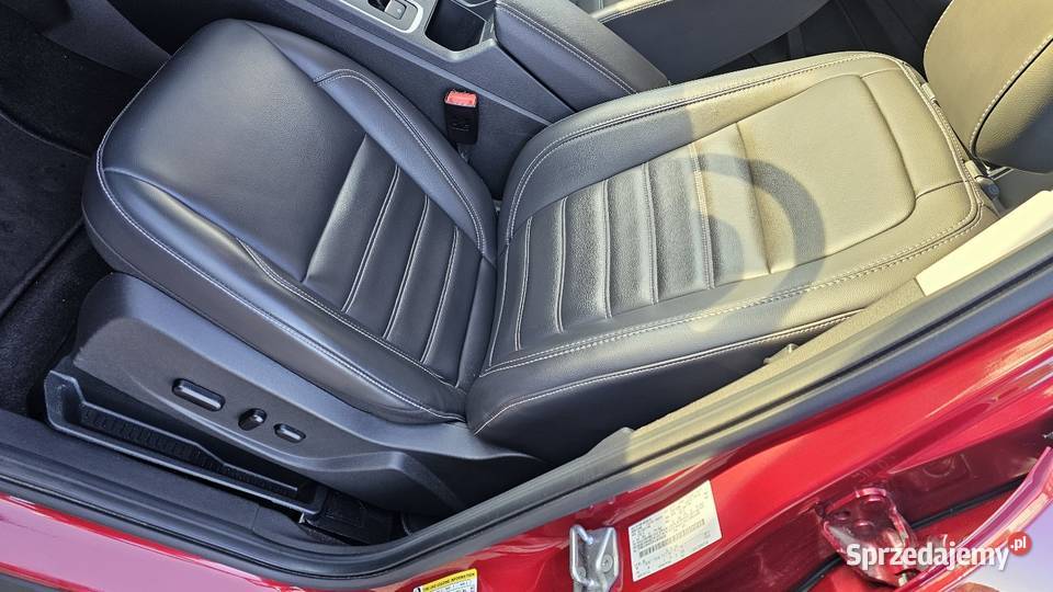 Ford Kuga 2019 RubyRed 60200 Kielce
