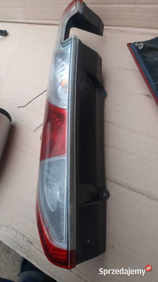 lampa tylna Prawa lewa Renault Kangoo II 0813 osobowe