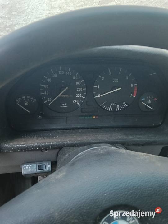 BMW E34 1990r LICZNIKZEGARY i inne czesci Jastrzębia Góra sprzedam