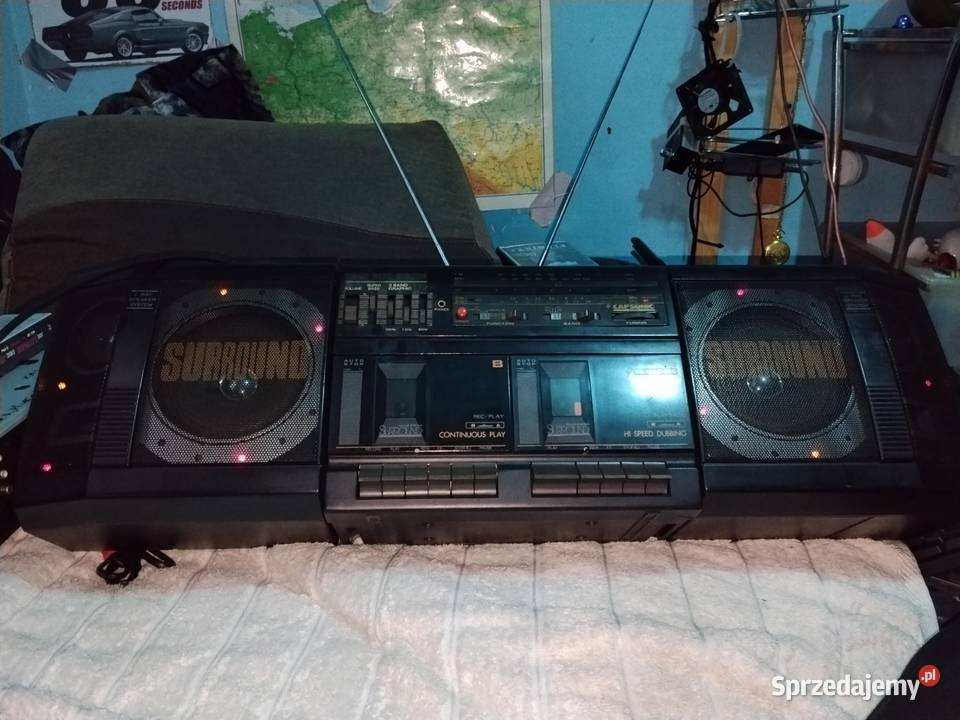 Sprzedam radio magnetofon sprawny ustawić stację Sosnowiec sprzedam