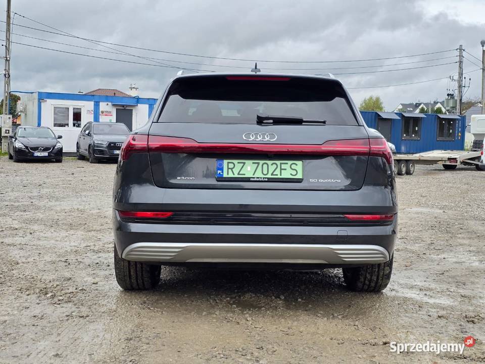 AUDI ETron 50 quattro 2020 asystent pasa ruchu