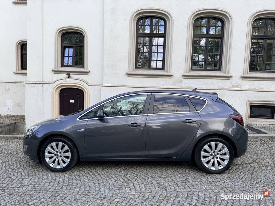Opel Astra J 16 Benzyna 115 Świeżo sprowadzony z Jasło