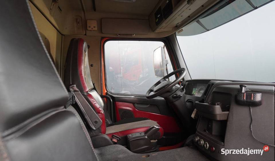 4 osiowa wywrotka 8x4 bordmatic z dzwigiem Volvo 64700km Warszawa
