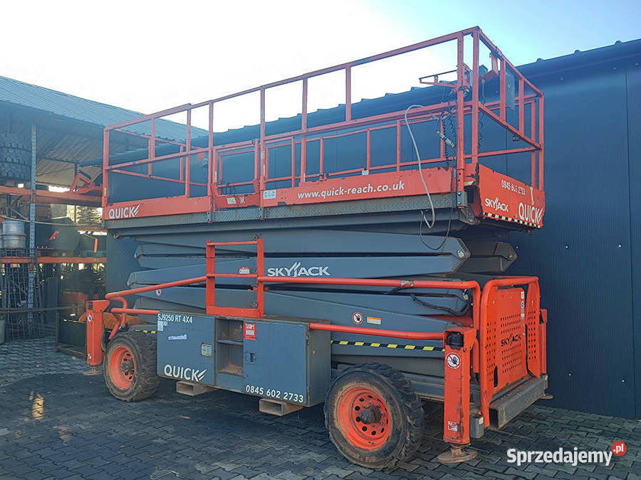 Podnośnik nożycowy zwyżka robocza terenowa Kęty sprzedam