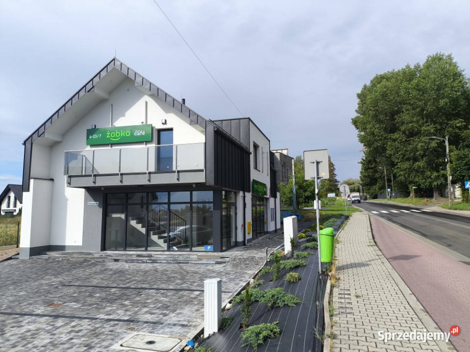 119 m z własnym wejściem i witryną 3 miejsca 119m2 Zielonki