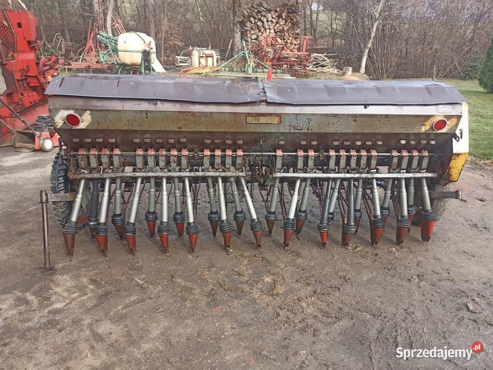 Siewnik zbożowy Poznaniak na wąskim kole Pisarzowa